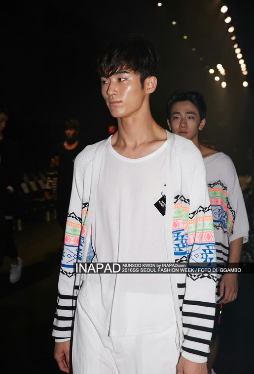 2016 S/S SEOUL FASHION WEEK MUNSOO KWON COLLECTION 2016 S/S SEOUL FASHION WEEK MUNSOO KWON COLLECTION